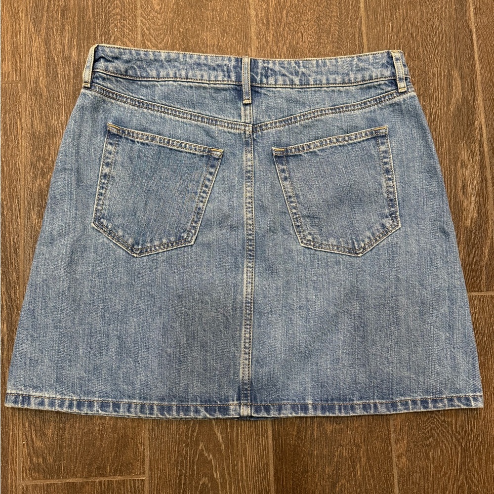 LOFT Light Blue Denim A-Line Skirt with Front Zip Pockets - Picture 4 of 5